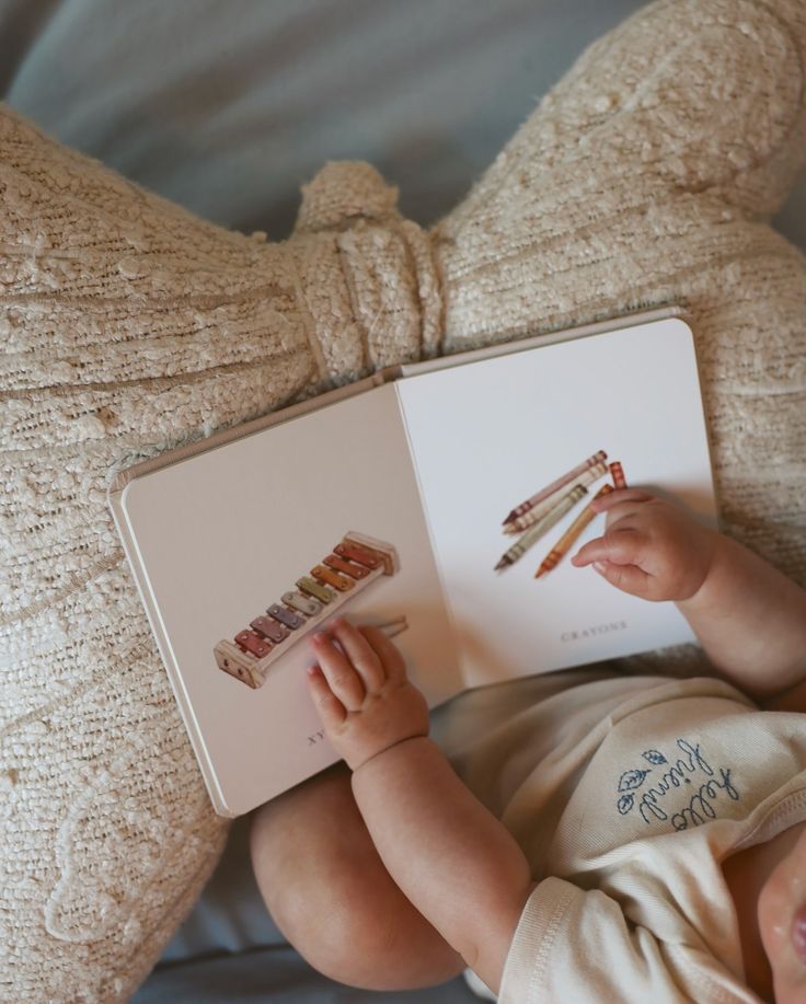 How to Foster a Love of Reading from an Early Age